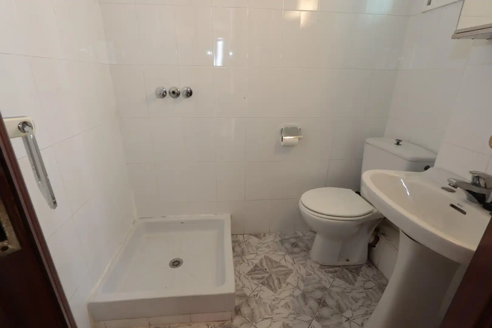 Bany de Pis en venda en Cartagena amb Balcó