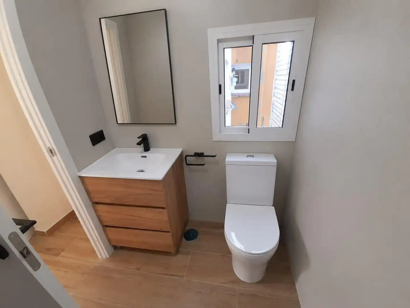 Bany de Apartament en venda en Sanlúcar de Barrameda amb Aire condicionat i Traster