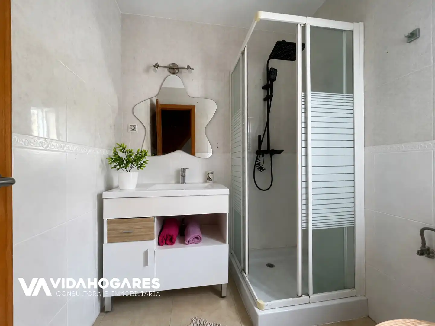 Bathroom of Duplexes for sale in Rota