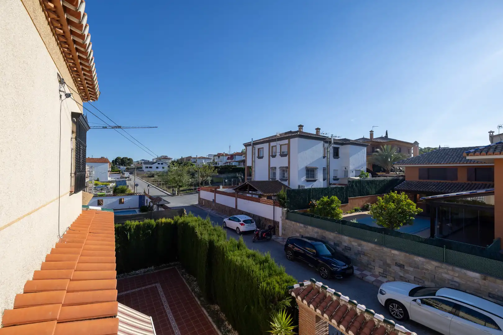Vista exterior de Casa o xalet en venda en Cúllar Vega amb Aire condicionat, Calefacció i Terrassa