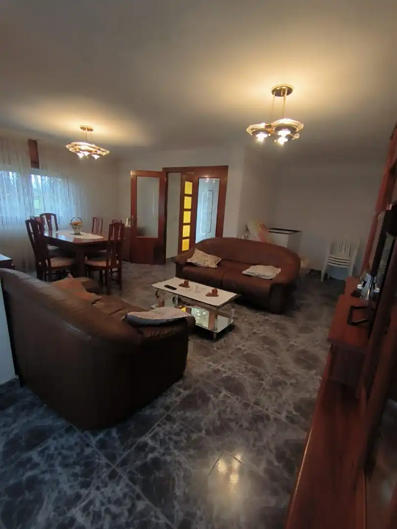 Sala de estar de Casa o chalet en venta en Medina de Pomar con Calefacción, Jardín privado y Terraza