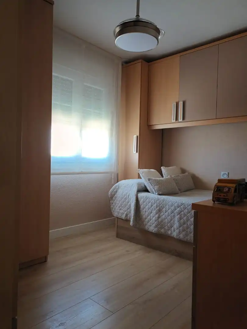 Dormitori de Pis en venda en Mérida amb Aire condicionat, Parquet i Terrassa