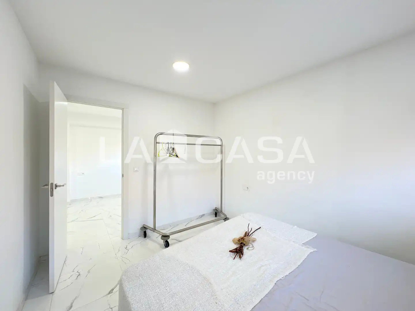 Habitación de Local en venta en Badalona