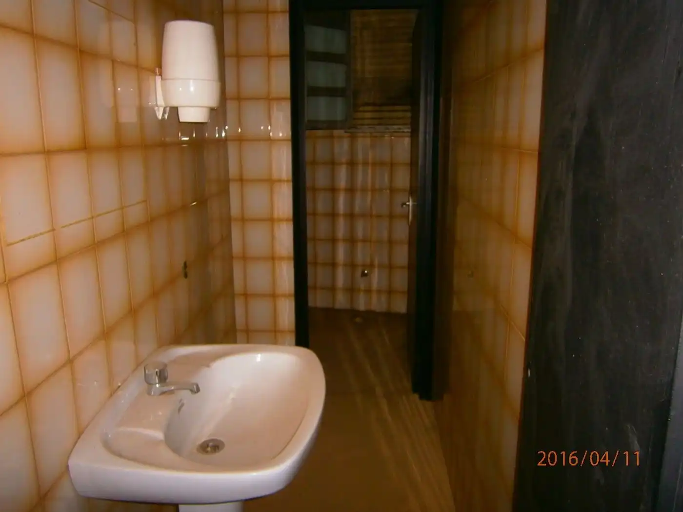 Baño de Local en venta en Torelló