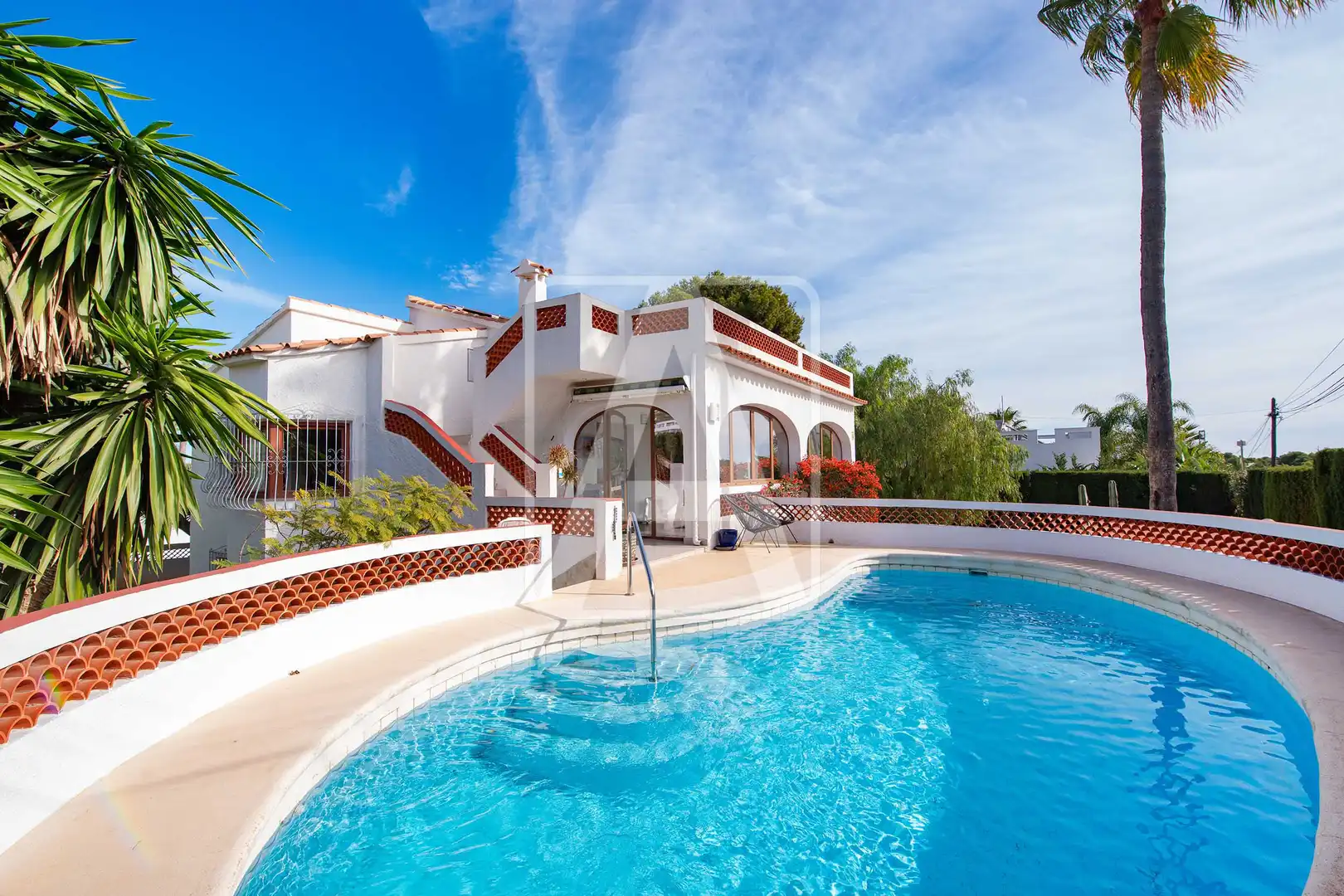 Detached house with pool for sale in Pinar del Advocat - Cometa