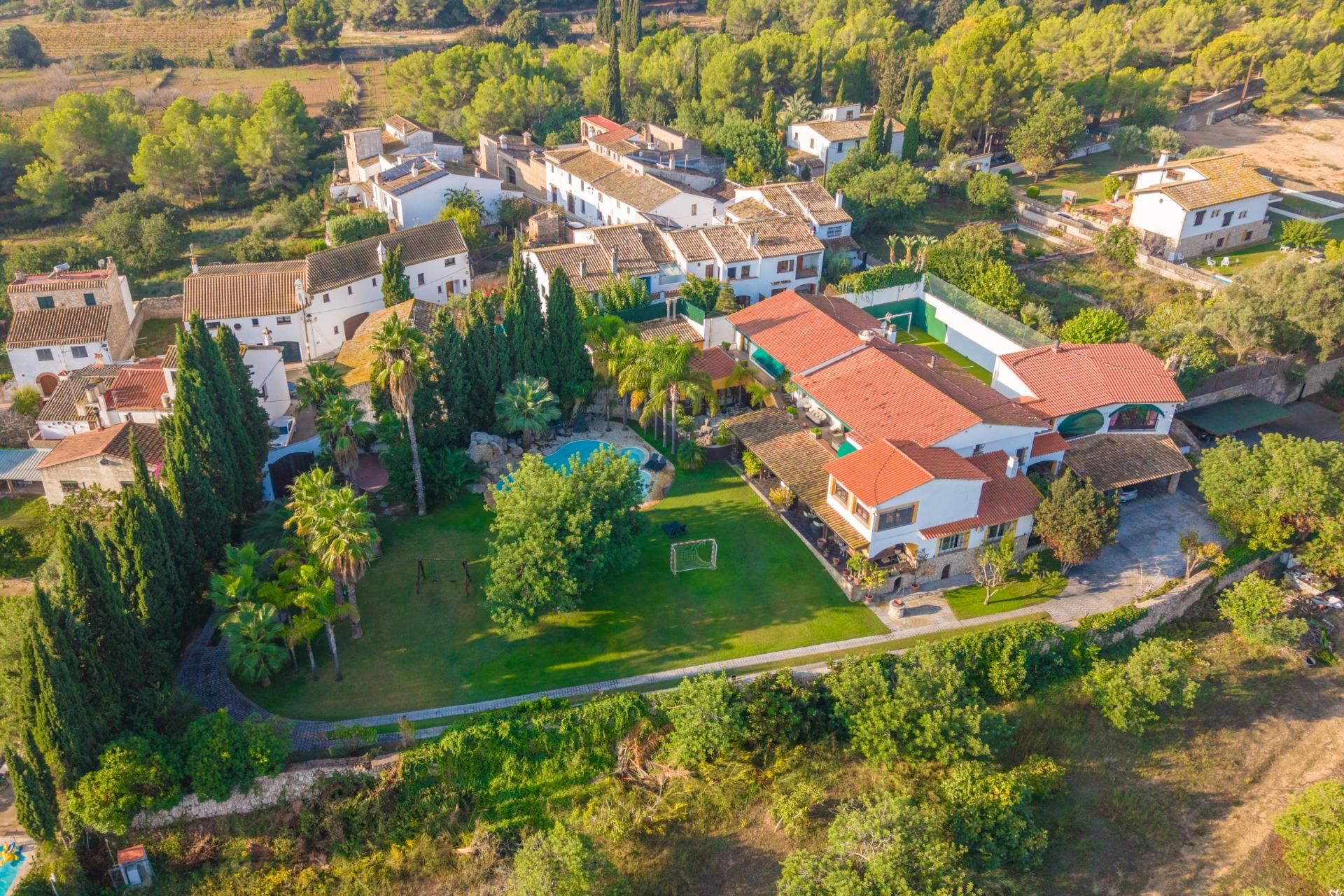 Vista exterior de Casa o xalet en venda en Sant Pere de Ribes amb Aire condicionat, Calefacció i Jardí privat
