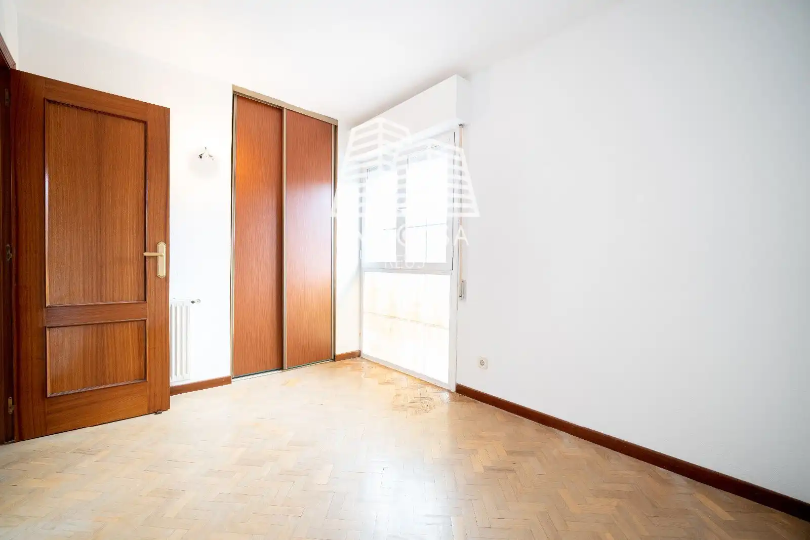 Habitación de Casa adosada en venta en Mejorada del Campo con Calefacción, Jardín privado y Terraza