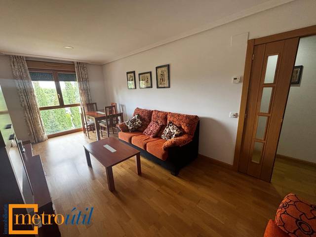 Piso en Alquiler en Plaza Prado de los Guzmanes en Santa Marta de Tormes