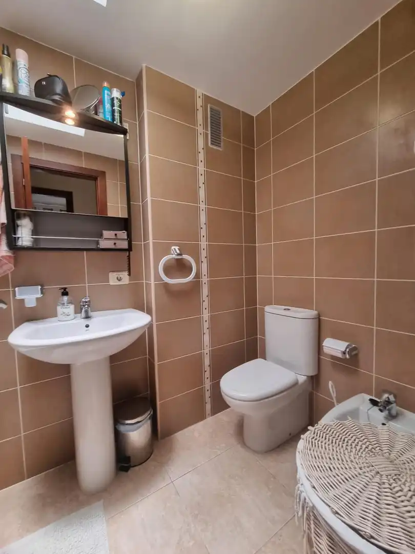 Baño de Apartamento en venta en Arona con Terraza y Amueblado