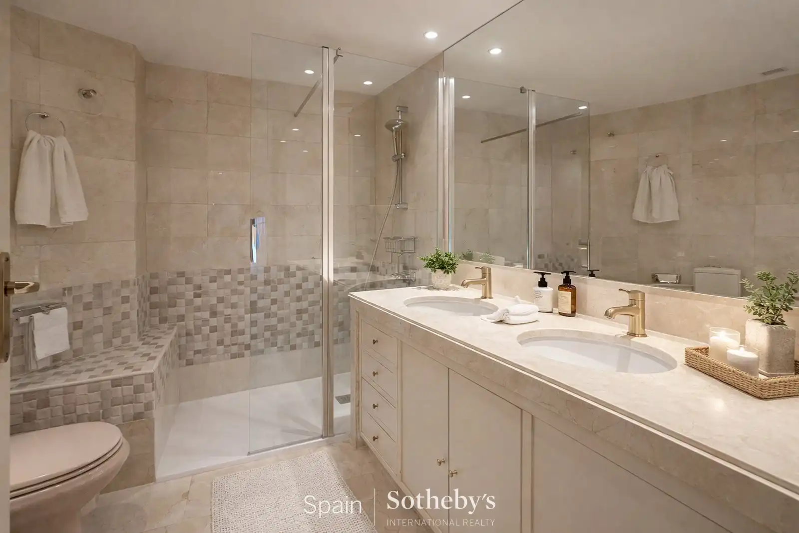 Bany de Apartament en venda en Madrid amb Aire condicionat, Calefacció i Terrassa
