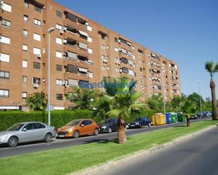 Exterior view of Flat to rent in Montequinto  with Air Conditioner, Private garden and Parquet flooring