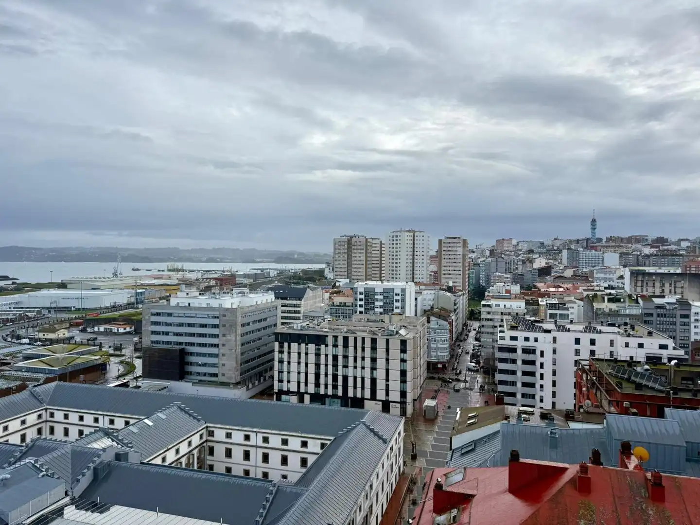 Exterior view of Flat for sale in A Coruña Capital   with Heating, Terrace and Storage room