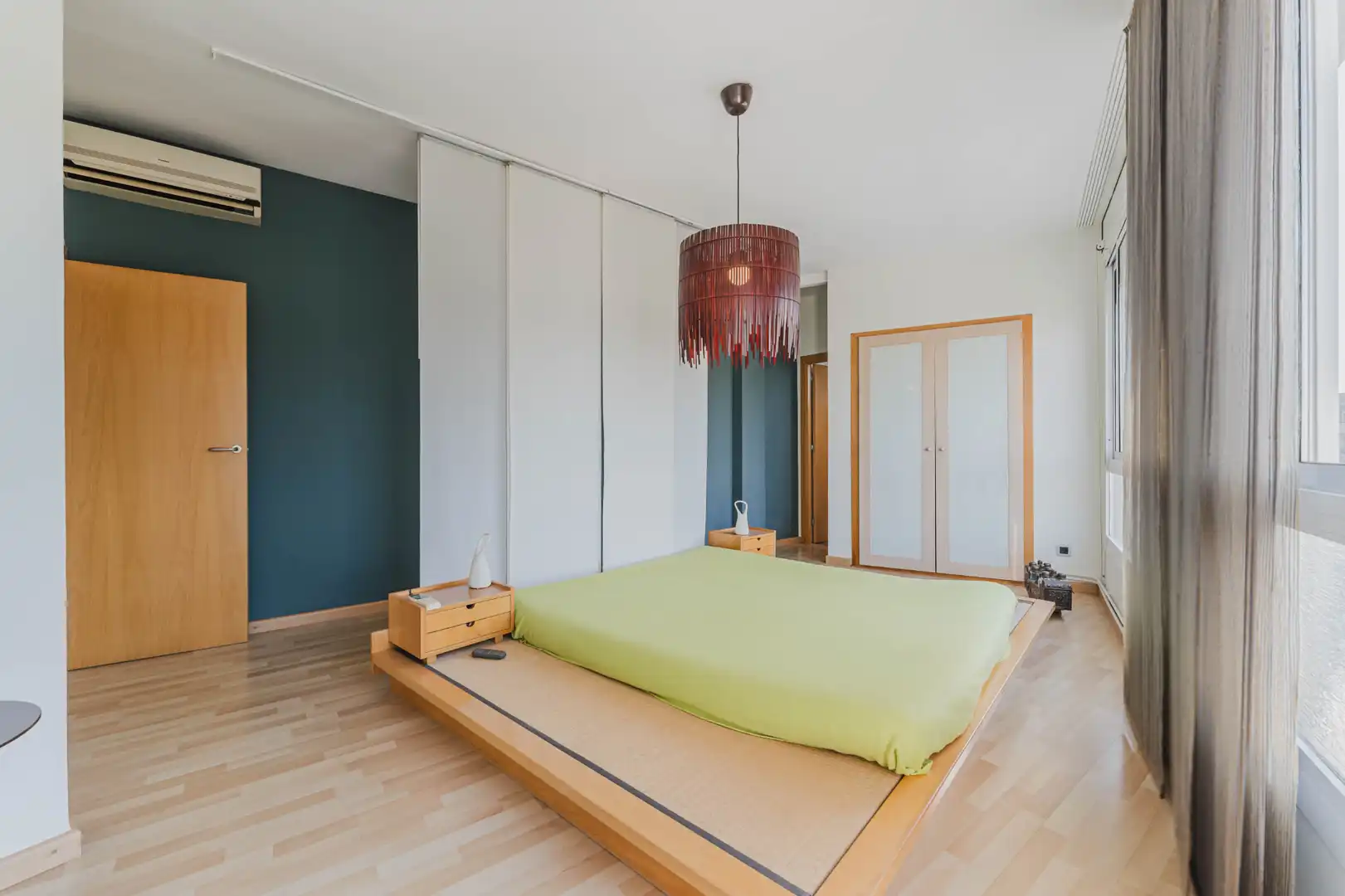 Bedroom of Flat for sale in Barcelona  with Air Conditioner, Heating and Parquet flooring