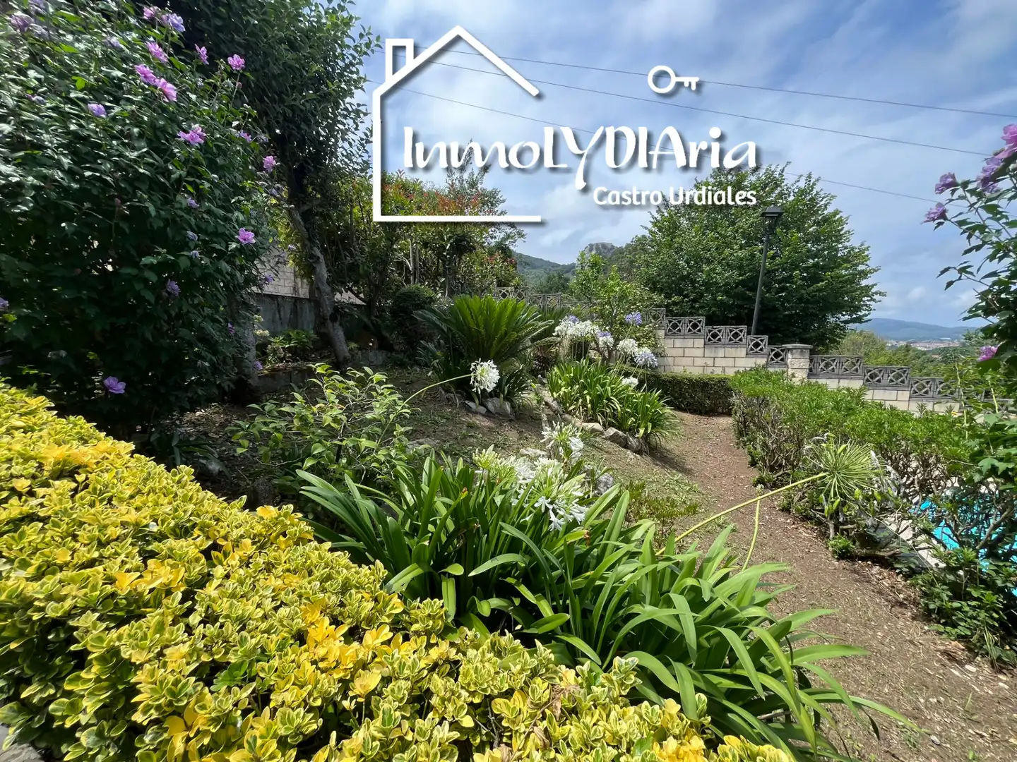 Jardí de Casa o xalet en venda en Castro-Urdiales amb Aire condicionat, Calefacció i Jardí privat