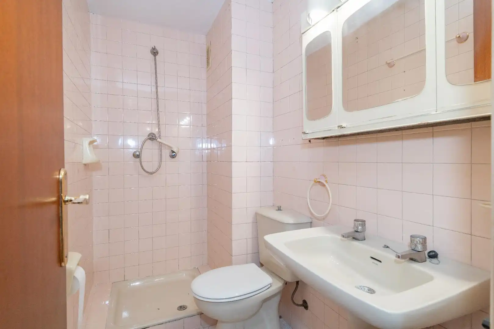 Baño de Piso en venta en Girona con Aire acondicionado, Calefacción y Balcón