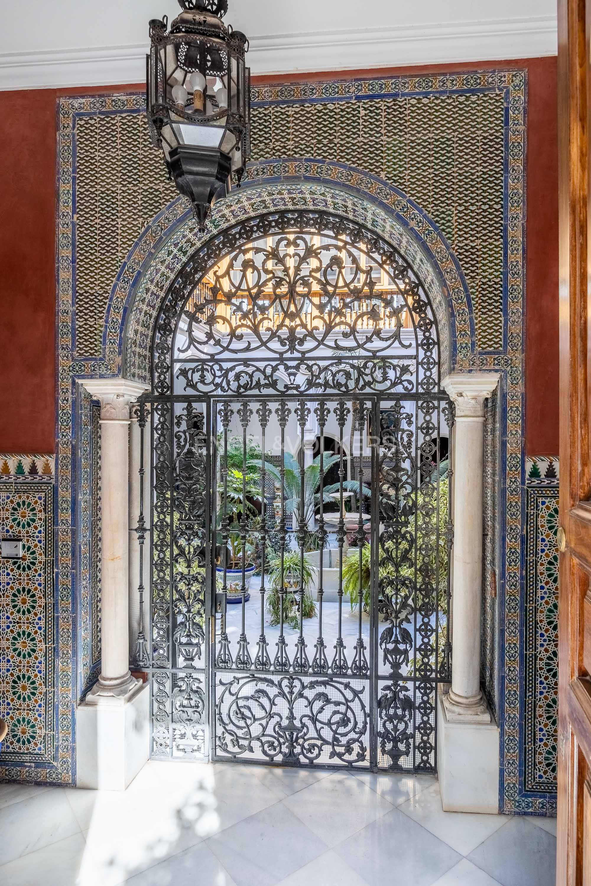 House or chalet for sale in  Sevilla Capital  with Air Conditioner, Heating and Private garden