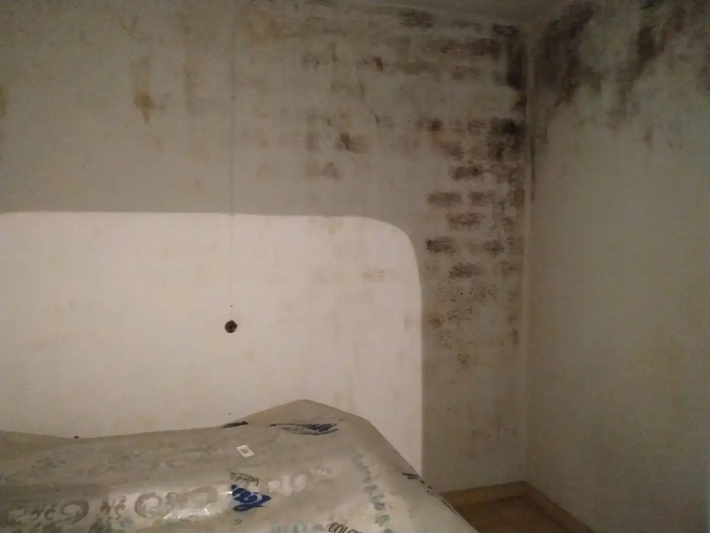 Bedroom of Flat for sale in Carcaboso  with Balcony