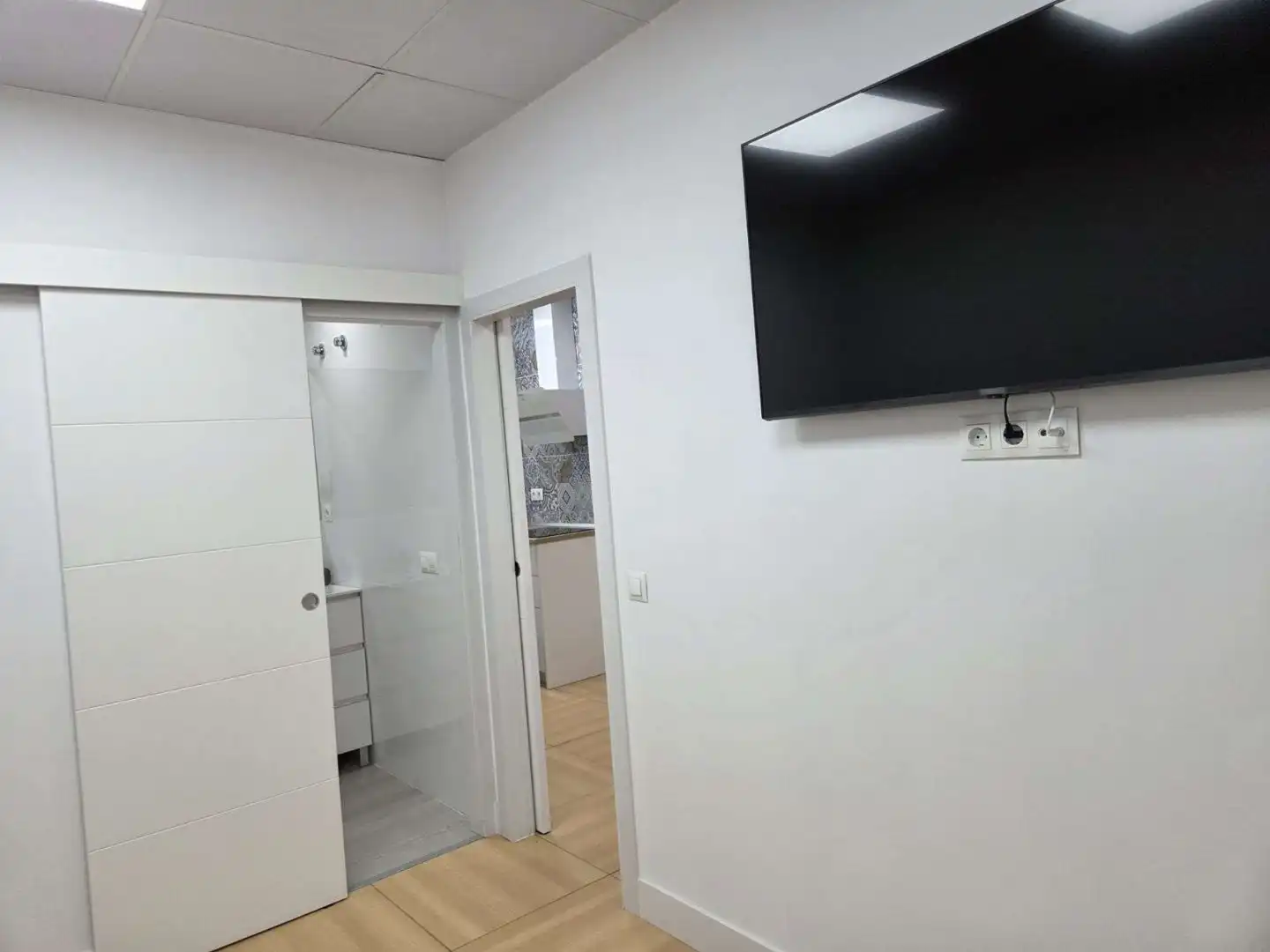 Büro zur Miete in Madrid mit Klimaanlage, Heizung und Möbliert