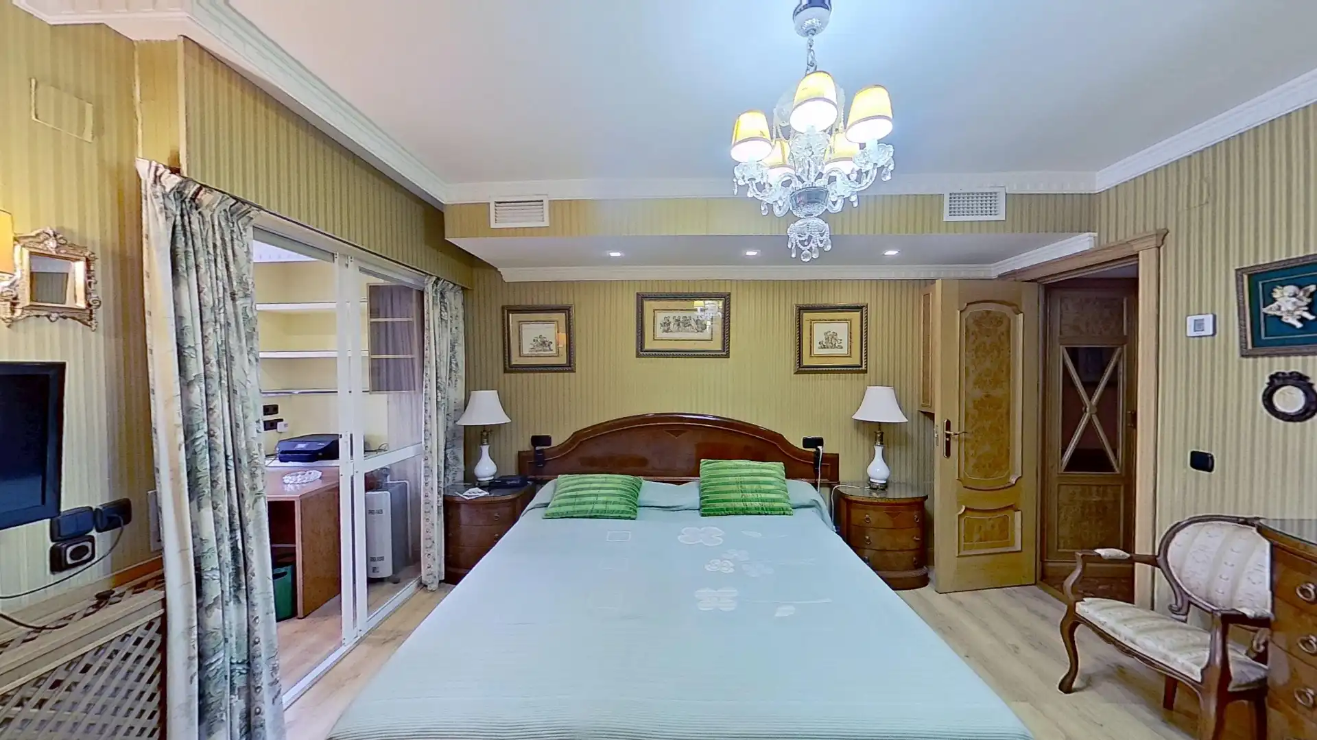 Bedroom of Flat for sale in Málaga  with Air Conditioner and Furnished