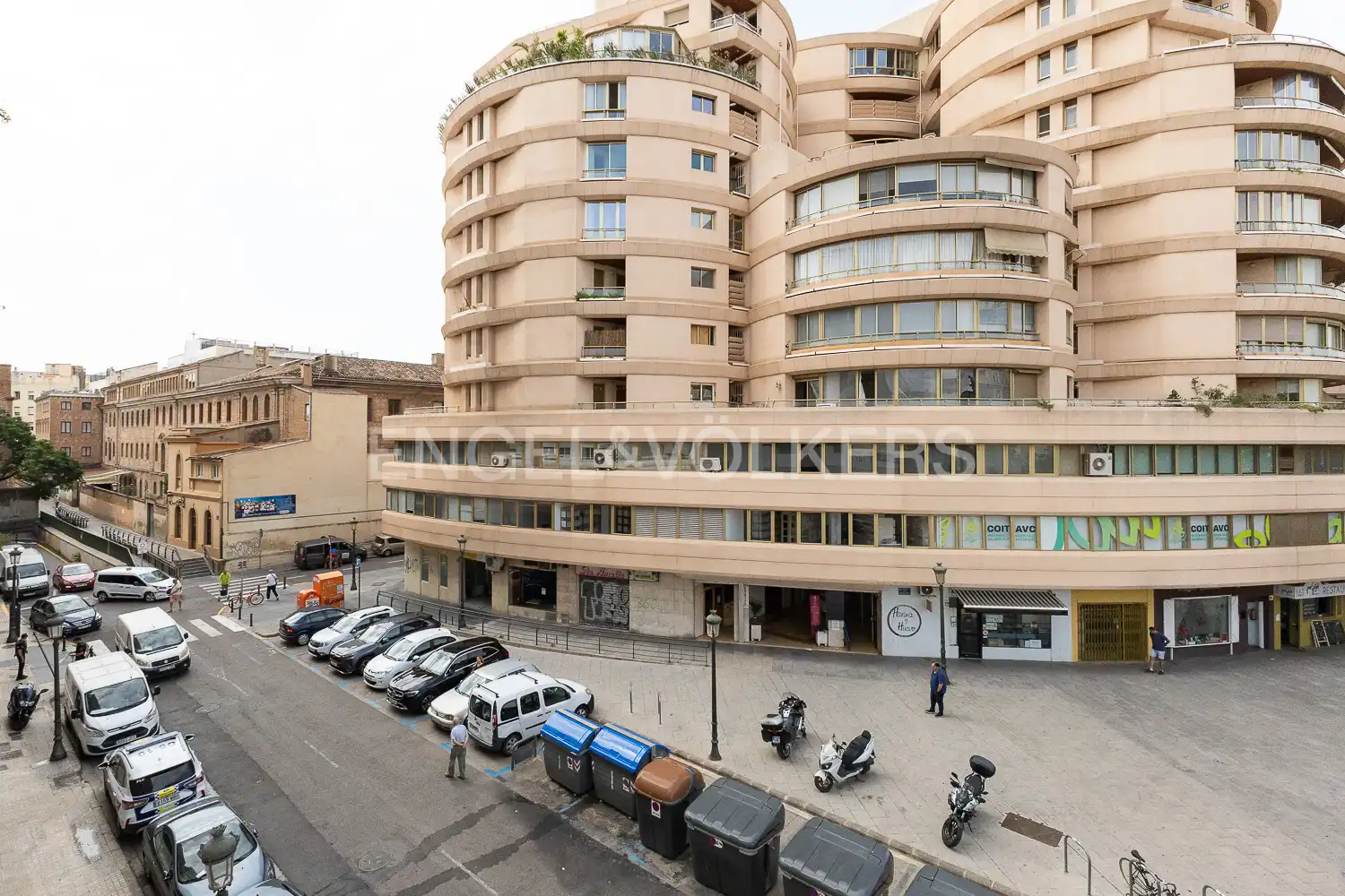 Außenansicht von Wohnung zur Miete in Valencia mit Klimaanlage, Heizung und Terrasse
