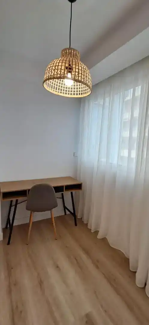 Schlafzimmer von Wohnung zur Miete in Marbella mit Klimaanlage und Balkon