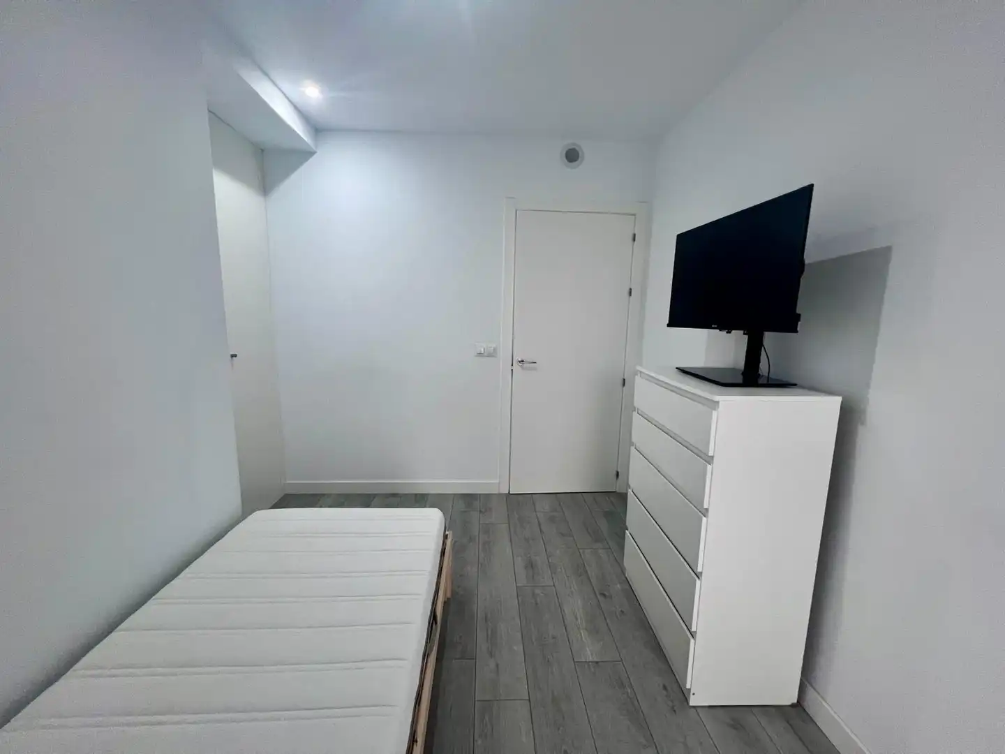 Bedroom of Flat for rent in Oviedo   with Heating, Private garden and Terrace