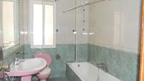 Bathroom of Flat for sale in Linares