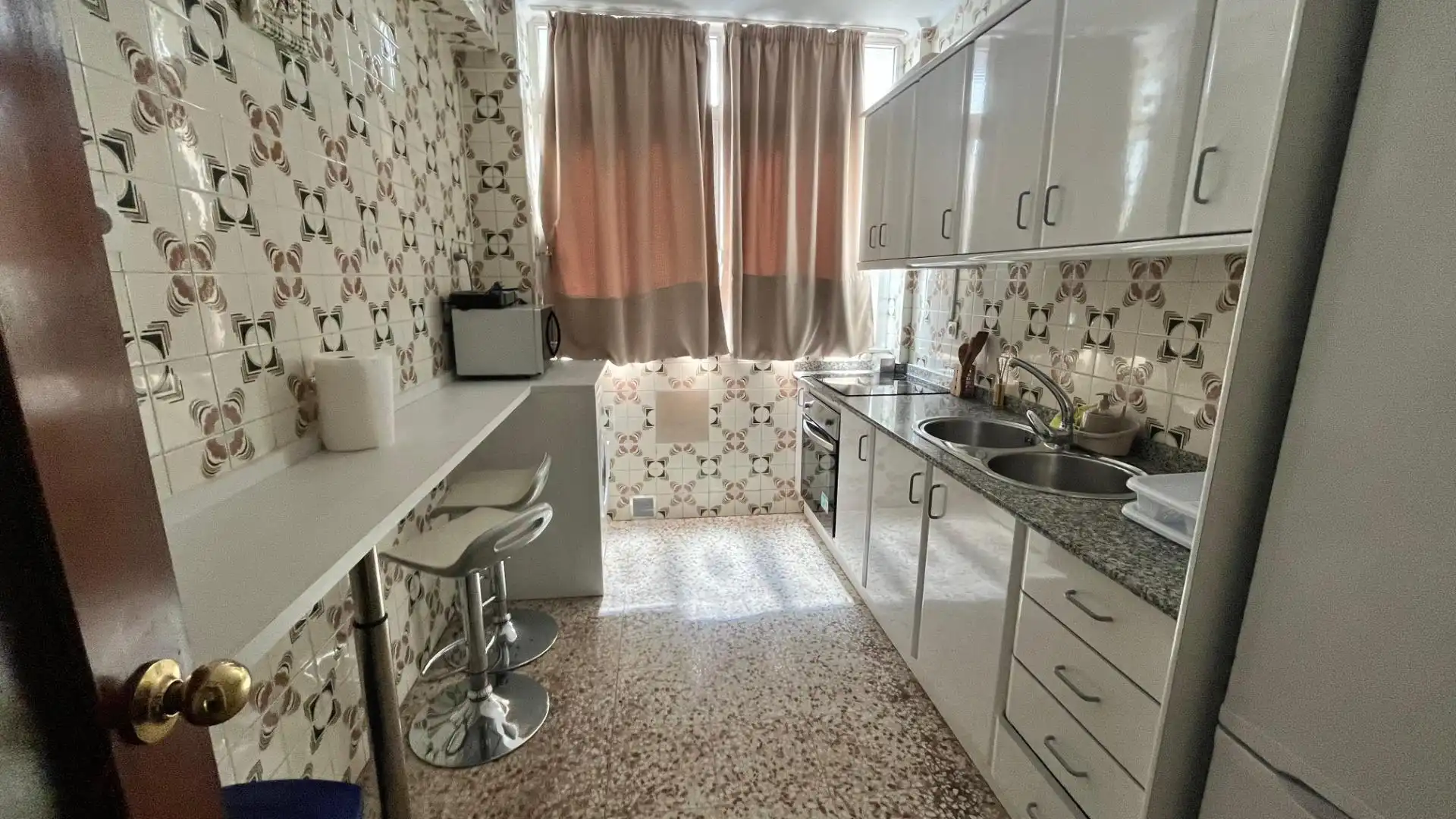 Cocina de Piso de alquiler en Sevilla con Aire acondicionado y Terraza