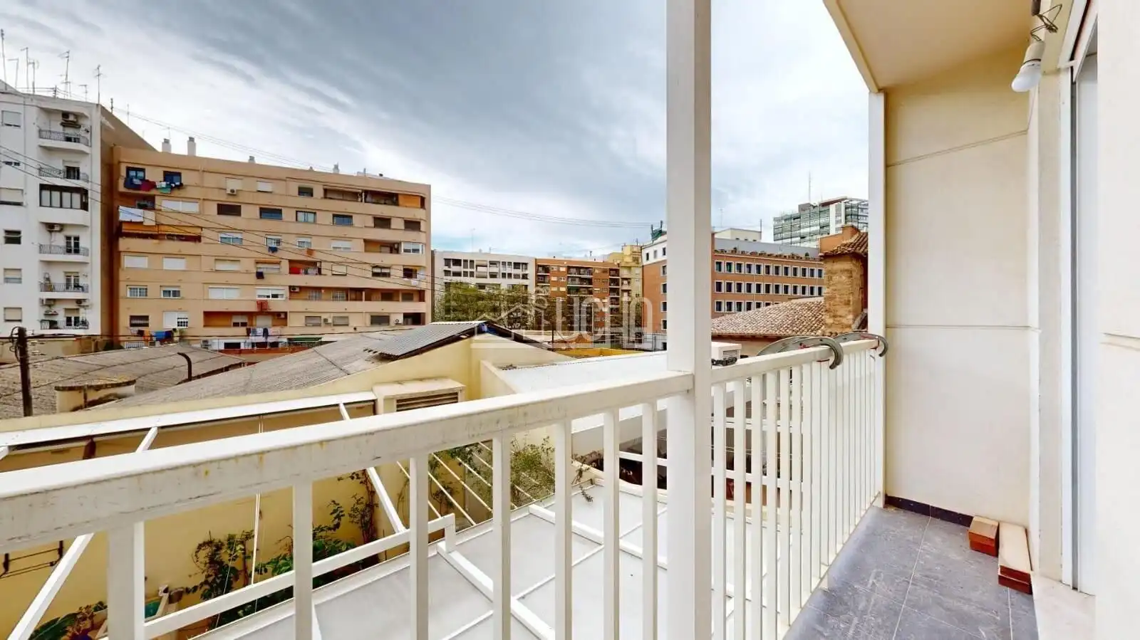 Piso en venta en Calle SAN VICENTE MARTIR, Arrancapins