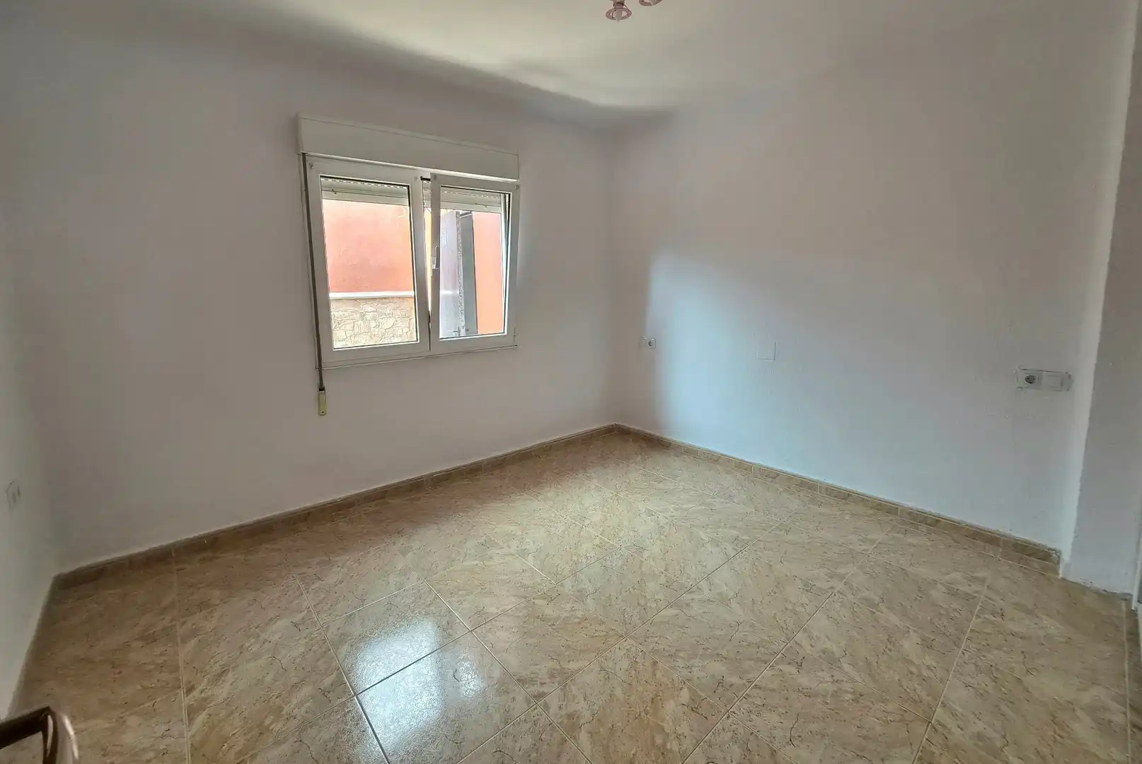 Dormitori de Casa adosada de lloguer en Carreño amb Calefacció