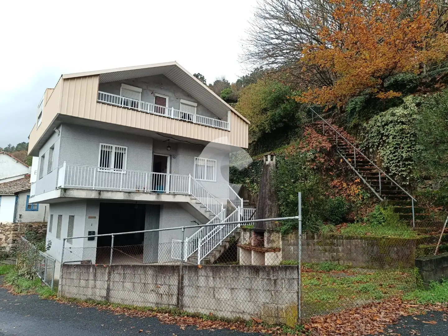 House with garden for sale in Nogueira de Ramuín