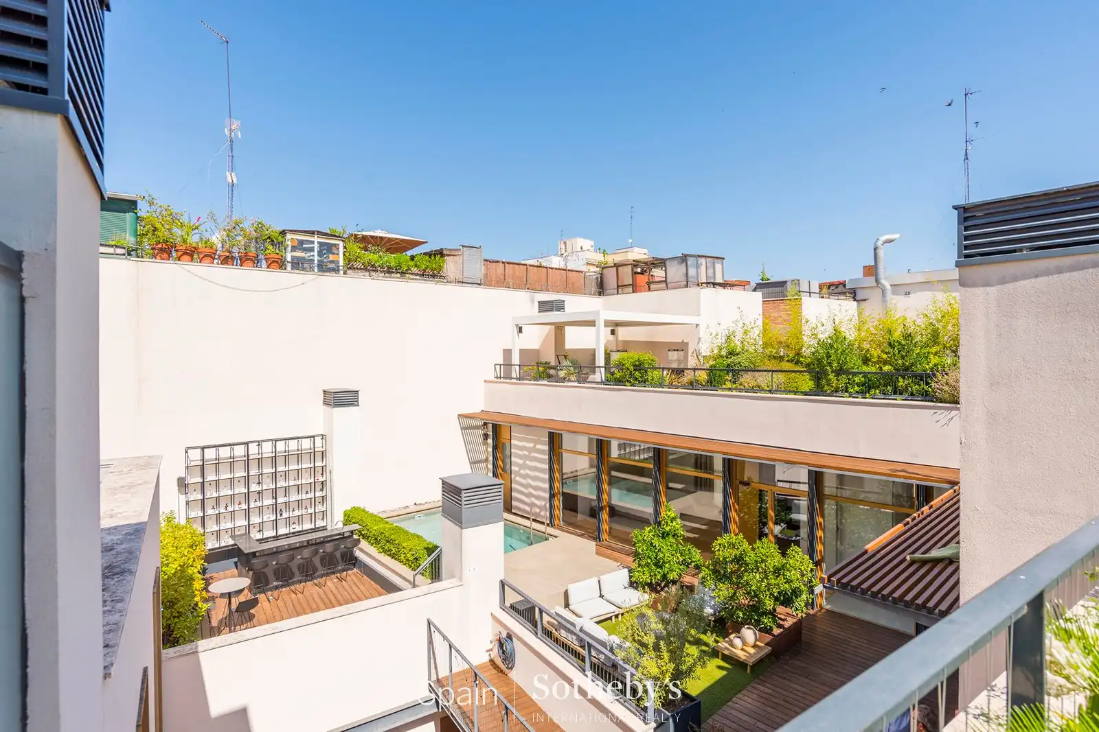 Terraza de Ático en venta en Madrid con Aire acondicionado, Calefacción y Jardín privado