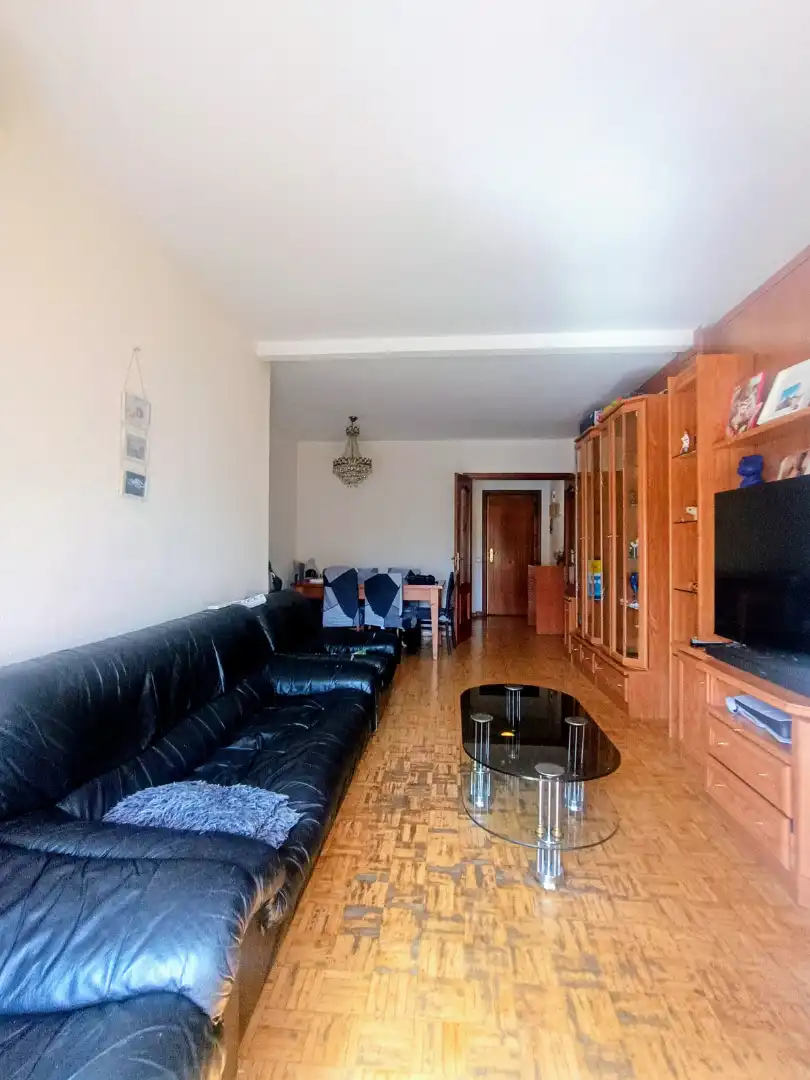 Sala de estar de Piso en venta en San Fernando de Henares con Aire acondicionado, Calefacción y Trastero
