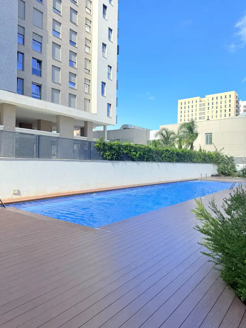 Piso con terraza en alquiler en Calle antonio ferrandis actor