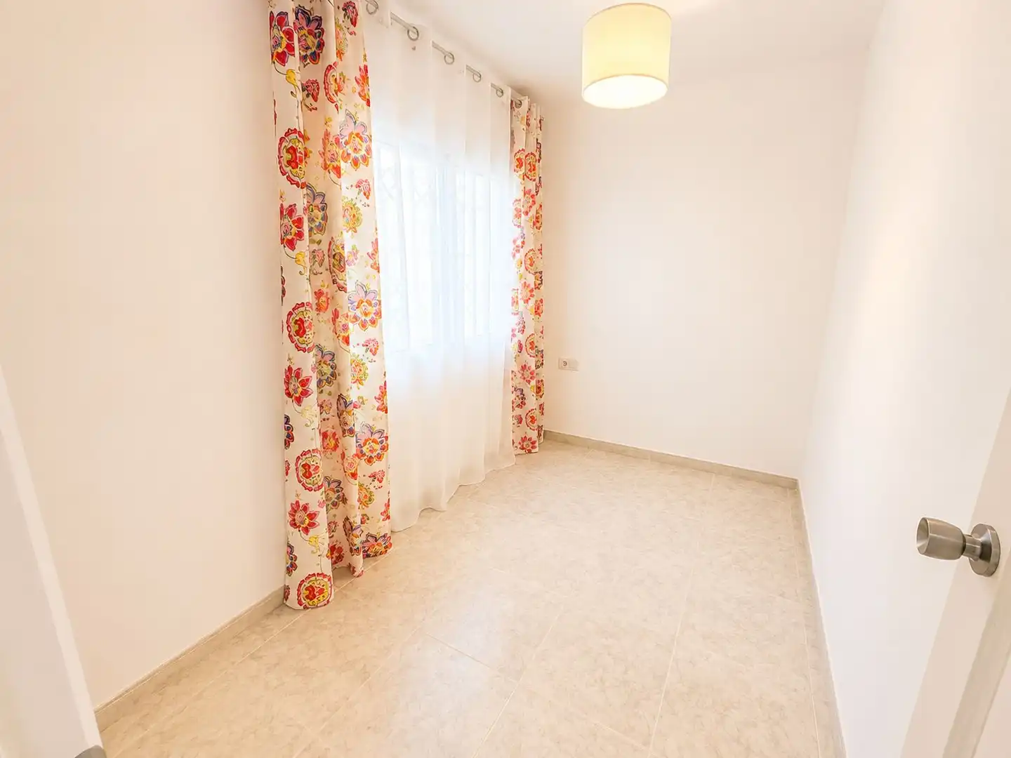 Bedroom of Flat for sale in Fuengirola  with Alarm