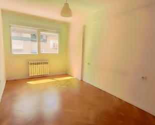 Bedroom of Flat to rent in Vigo   with Heating, Parquet flooring and Storage room