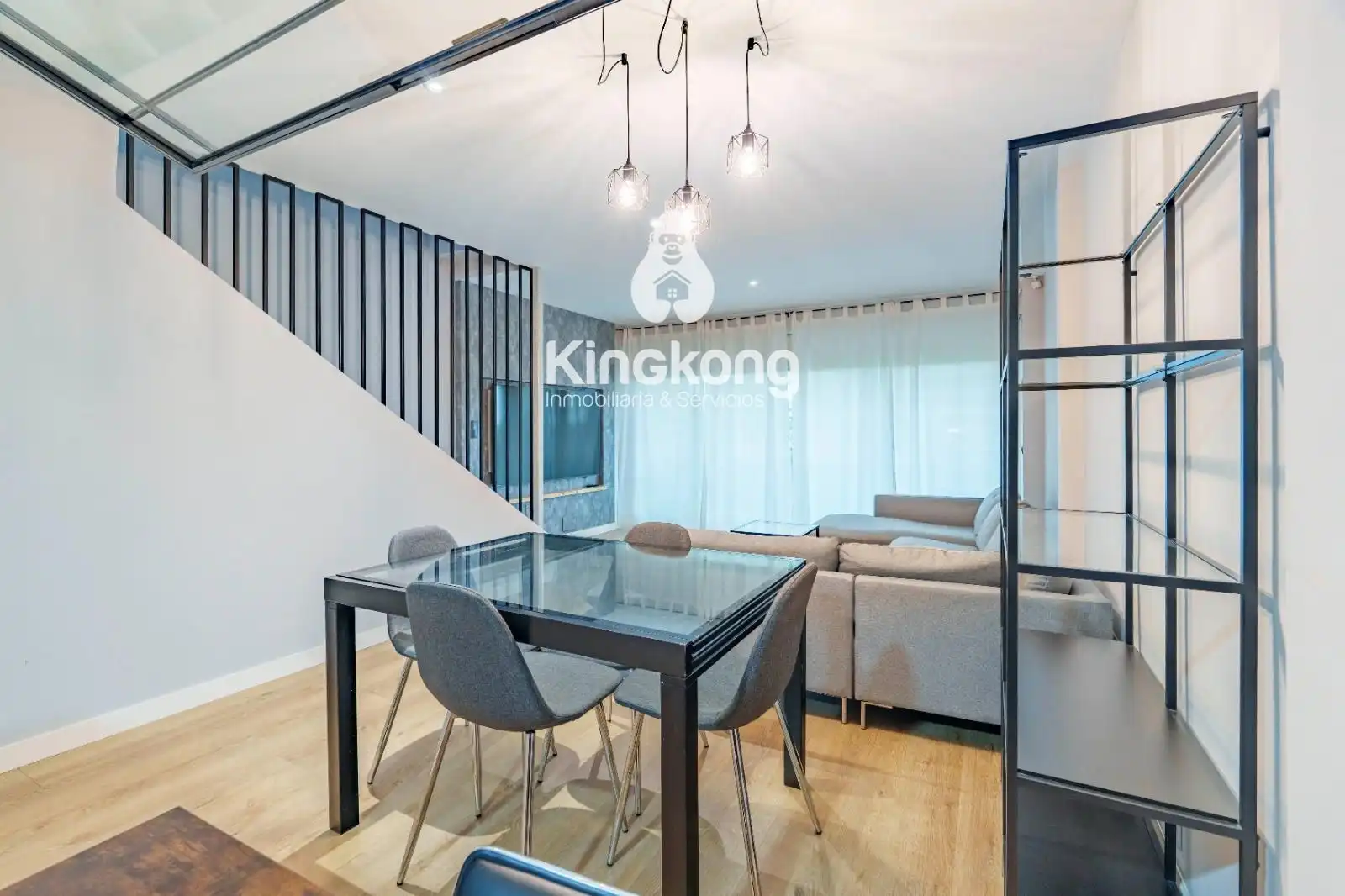Sala d'estar de Dúplex de lloguer en Madrid amb Aire condicionat, Calefacció i Terrassa