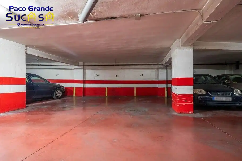 Aparcament de Garatge en venda en Granada