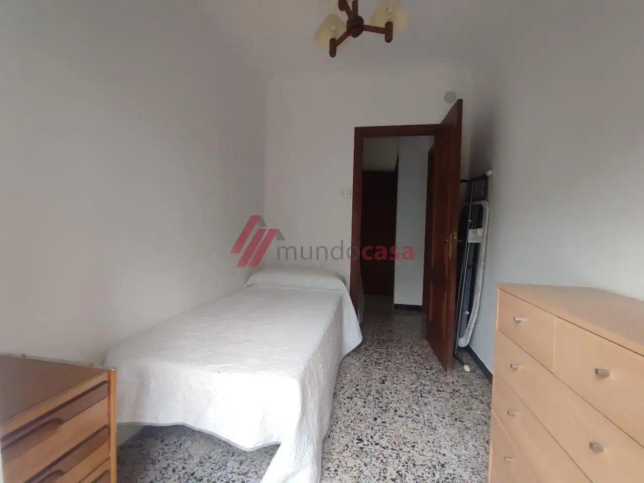 Habitación de Piso de alquiler en Ferrol con Calefacción y Amueblado