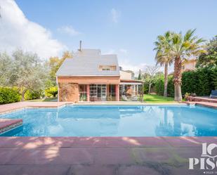 Garden of House or chalet for sale in Cerdanyola del Vallès  with Air Conditioner, Heating and Storage room