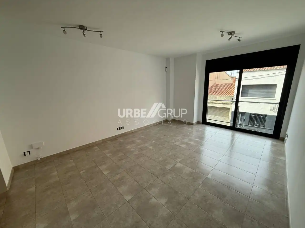 Apartments for rent in Calle SOLSONA, Les Arenes - La Grípia Can Montllor