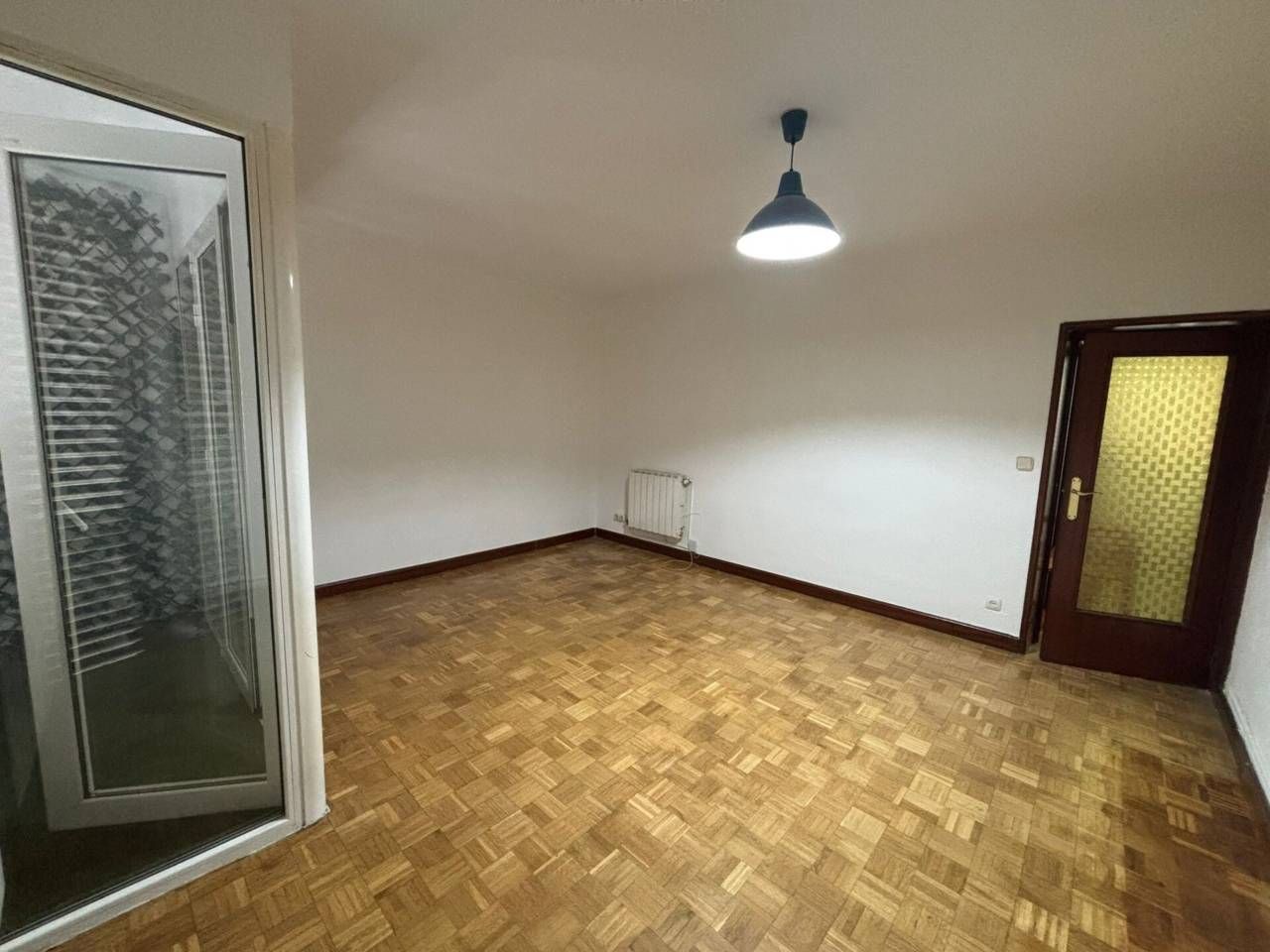 Sala d'estar de Pis de lloguer en  Madrid Capital amb Aire condicionat, Calefacció i Parquet