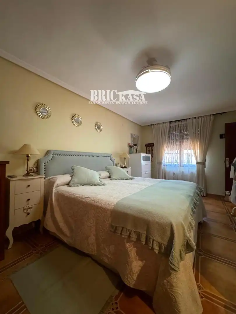 Habitación de Casa o chalet en venta en Torre de Santa María con Aire acondicionado, Calefacción y Trastero