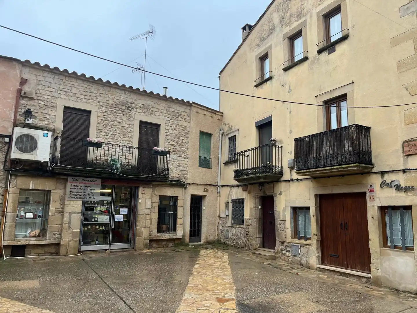 Vista exterior de Finca rústica en venda en Guimerà amb Calefacció