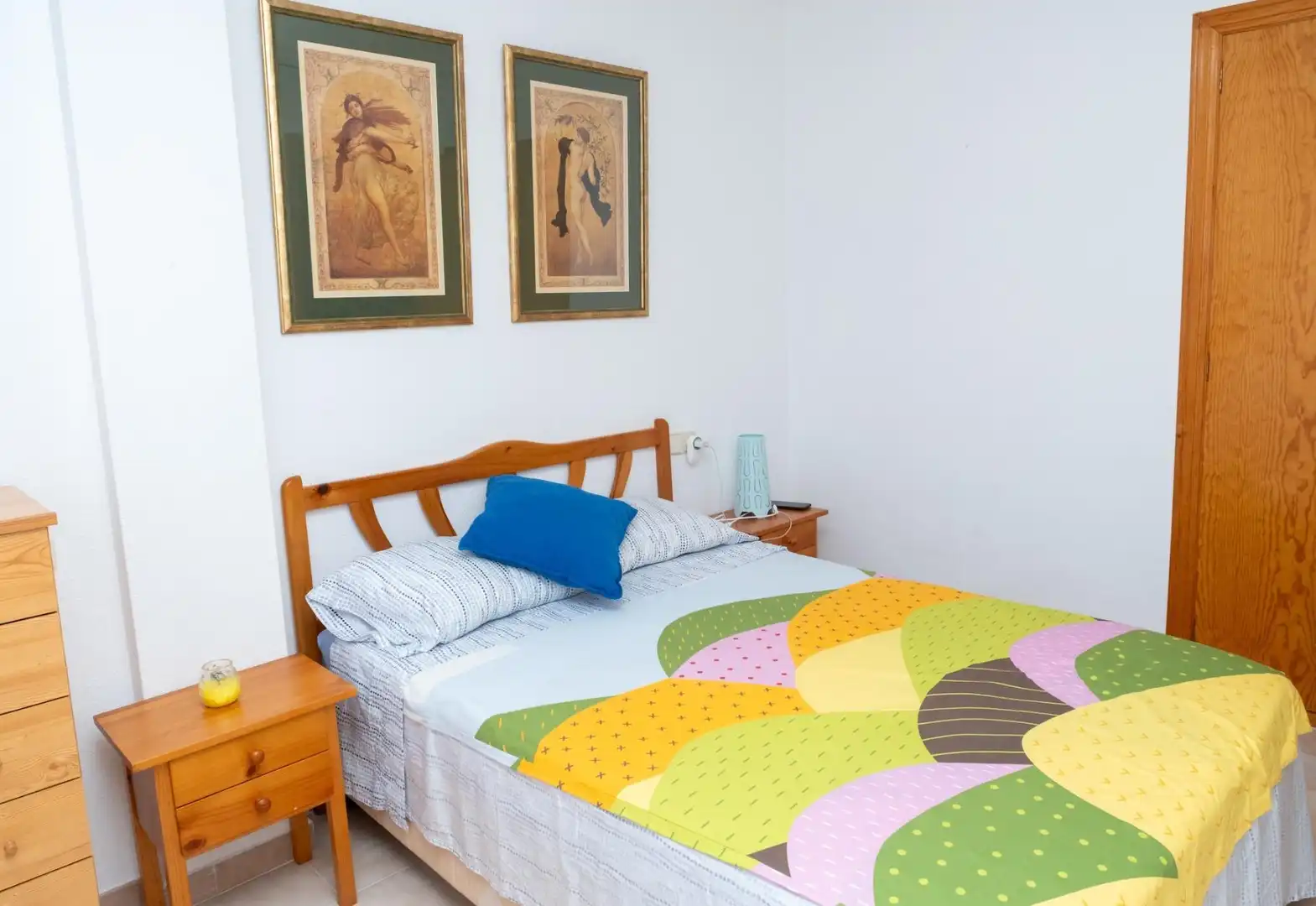 Habitación de Apartamento en venta en Torrevieja con Jardín privado, Amueblado y Piscina comunitaria