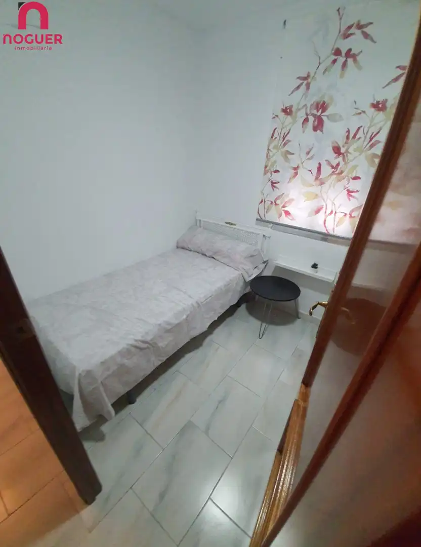 Habitación de Piso en venta en Córdoba con Terraza y Amueblado