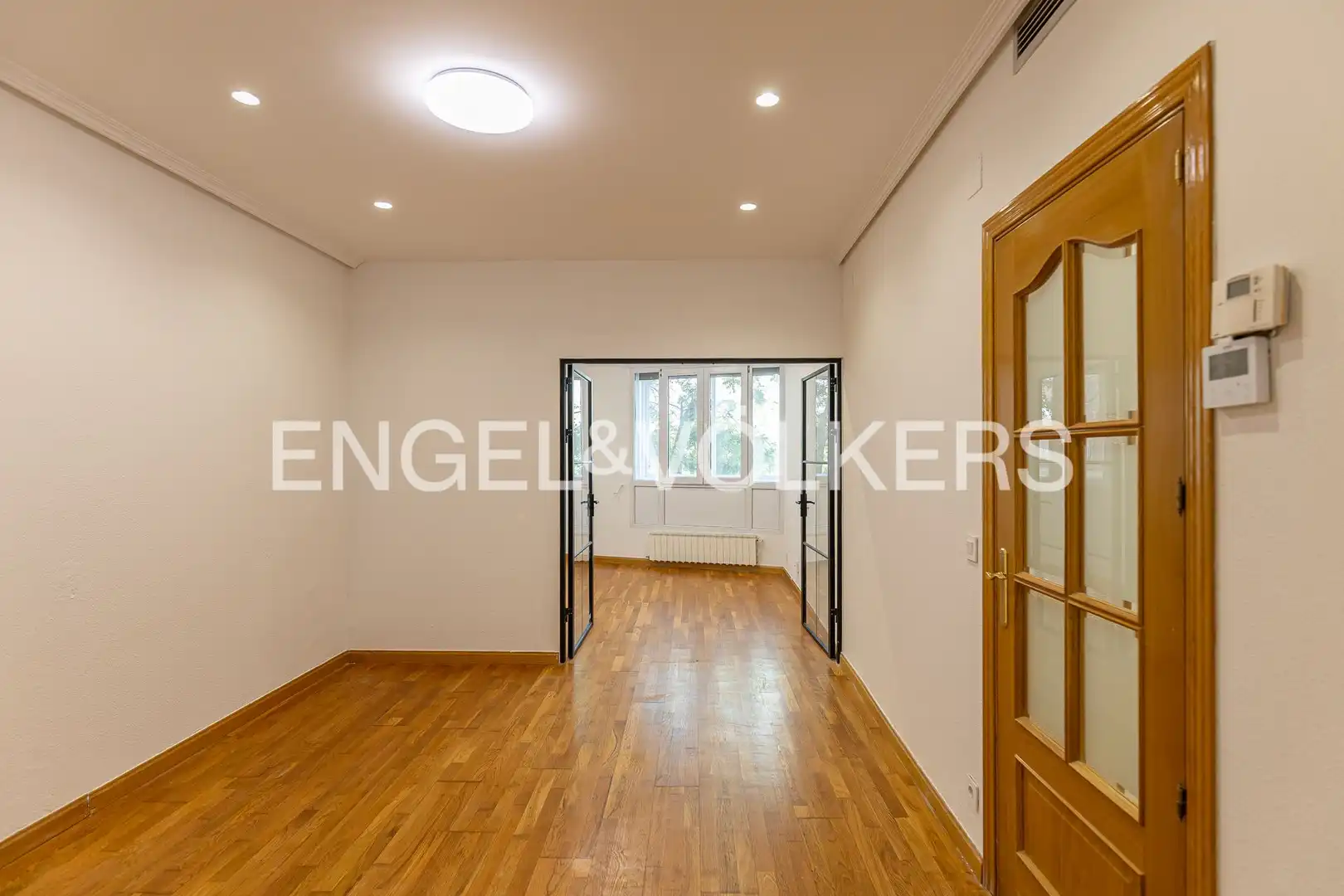 Flat for rent in Madrid  with Heating