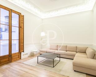 Living room of Flat to rent in  Barcelona Capital  with Air Conditioner, Heating and Terrace