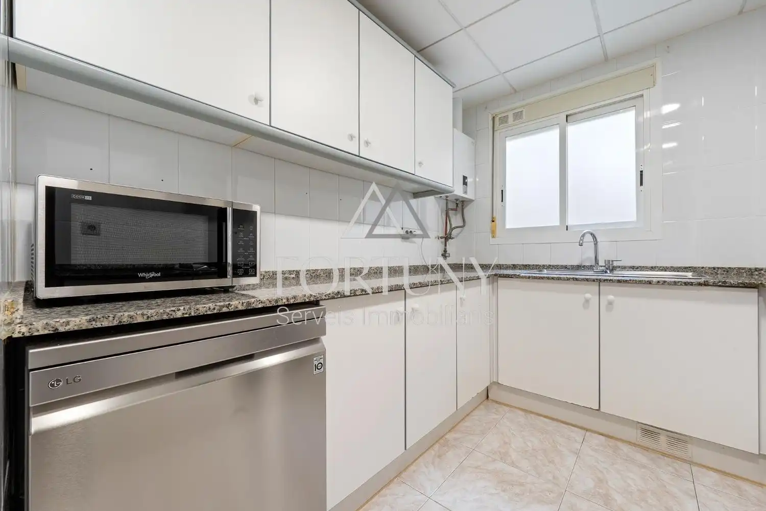 Appartamento con piscina in vendita a Escultor Rocamora 22, imagen 3