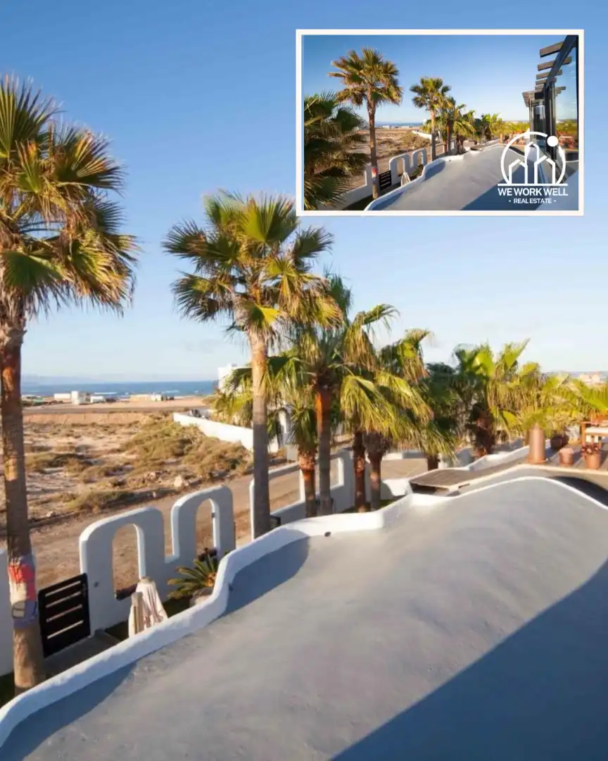 Vista exterior de Casa o xalet en venda en La Oliva amb Aire condicionat, Jardí privat i Parquet